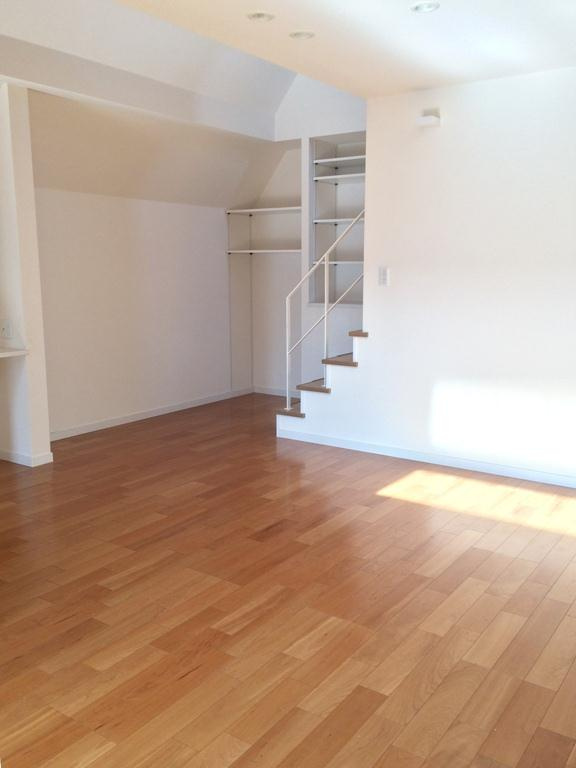 上井草戸建の居間・リビング