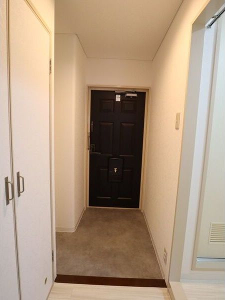 夕陽ケ丘日光ハイツの玄関