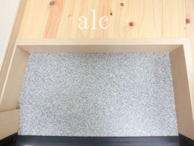 アーバンプレイス中野ⅩⅢの玄関