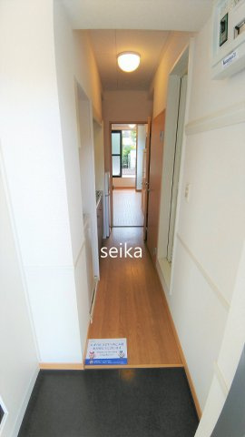 レオパレスボニータドイスの玄関