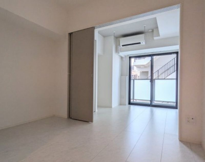 【居間・リビング】 | ハーモニーレジデンスグローバルキャピタル | こちらの居間で趣味の時間をお楽しみください