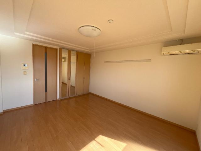 アイランドの内装|洋室