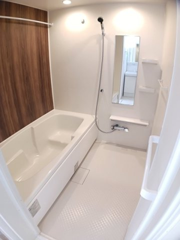 サンセットコースト弐番館の浴室