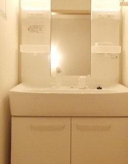 Ｇｒａｃｅ　Ｈｉｌｌ　楠木の洗面所