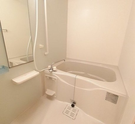 Ｇｒａｃｅ　Ｈｉｌｌ　楠木の浴室