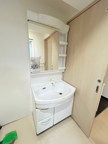 STELLA LUCE 北野坂の洗面所