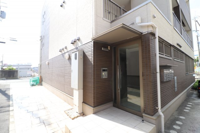 コリーヌベルメゾンSのエントランス