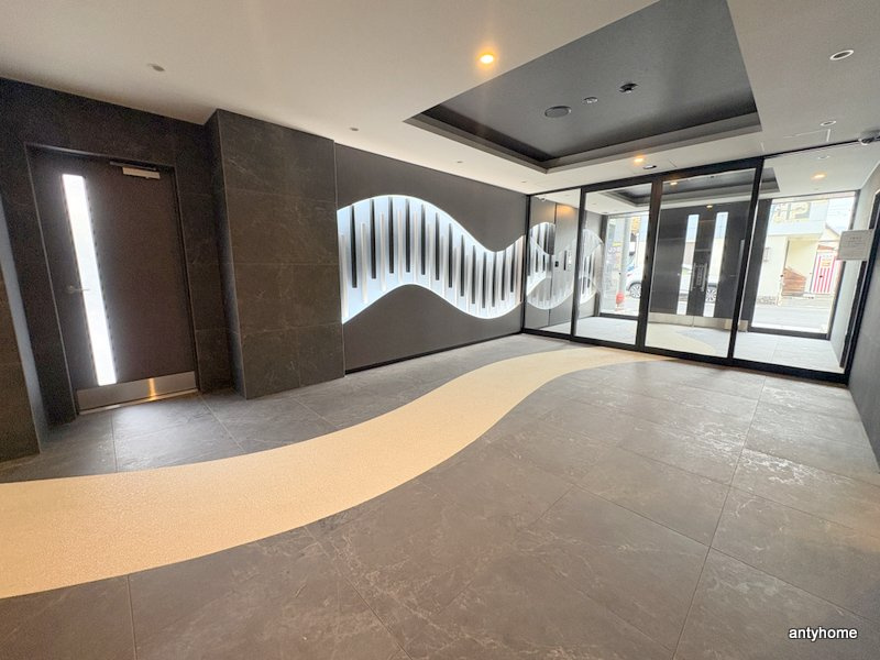 プレサンス長田レジェール　仲介手数料無料のロビー