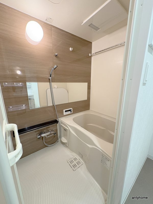 プレサンス長田レジェール　仲介手数料無料の浴室