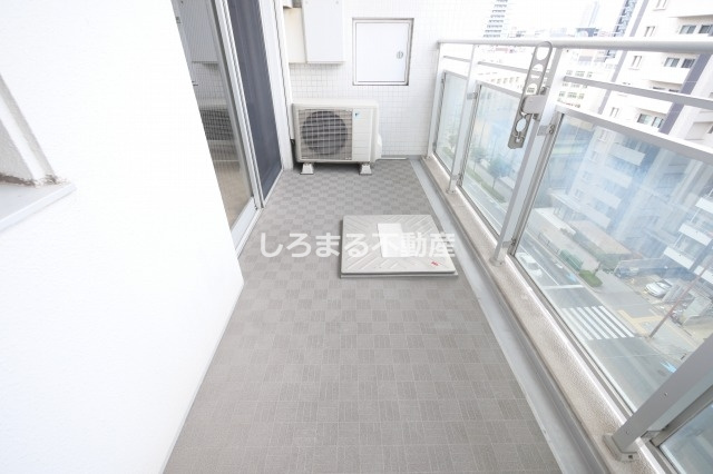 セイワパレス新梅田のバルコニー