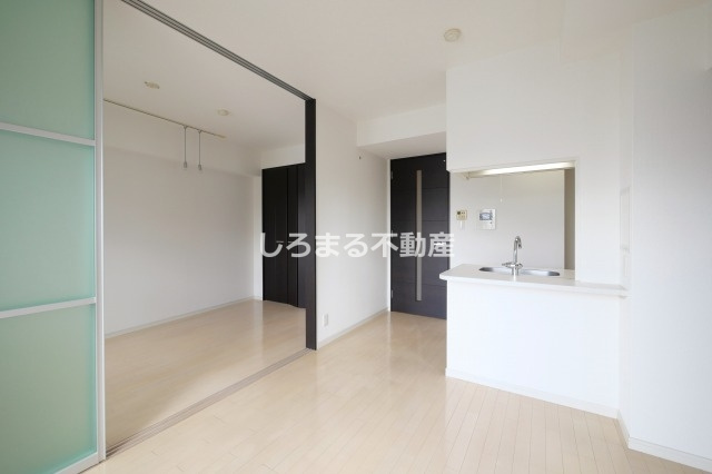 セイワパレス新梅田の居間・リビング