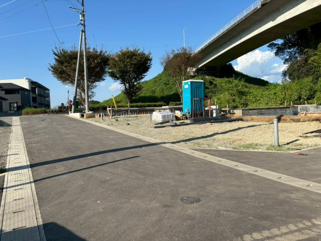 仲介手数料不要　よかタウンBloom菊池郡大津町下町２期【大津南小・大津中】の前面道路含む現地写真