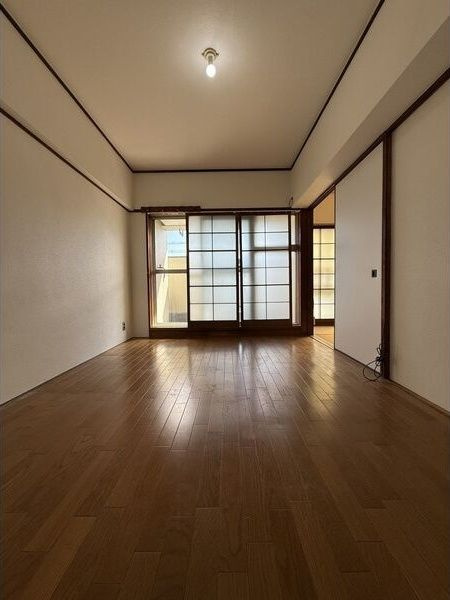 住之江コーポ1号館の居間・リビング