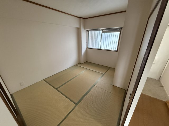 千里泉ヶ丘スカイハイツの和室