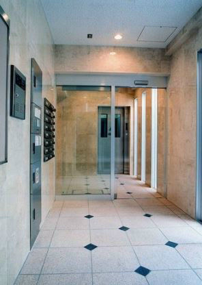 森下ツインキャッスルS棟のエントランス