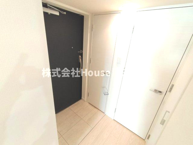 S-RESIDENCE神戸元町の玄関