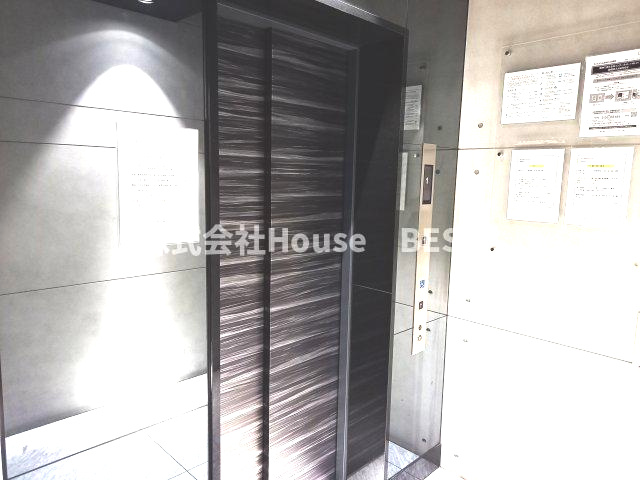 S-RESIDENCE神戸元町のロビー