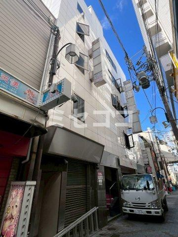 染川ビルの外観