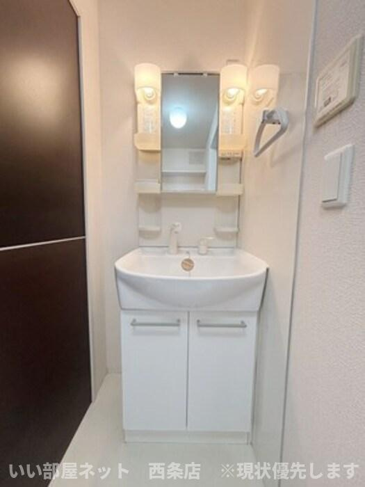 カサベルデの洗面所