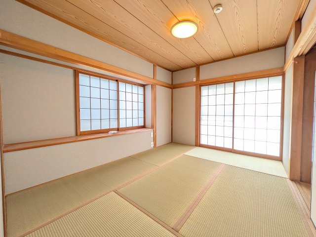 八王子市　丸山町　中古戸建ての和室|～2階6.0帖の和室　畳・襖・障子張替え済みです～