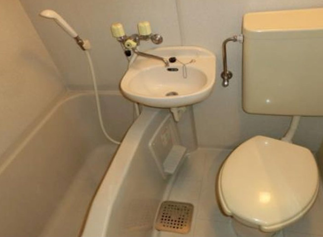 フェニックス新宿７丁目の洗面所