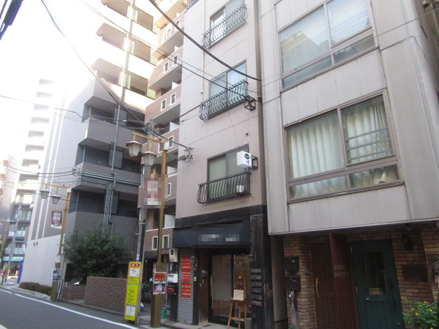 新宿区西早稲田１丁目のビル