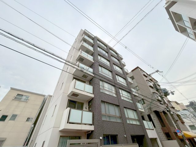 フラッツ塚本の外観