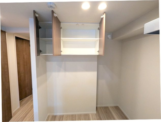 URBAN PARK浅草Ⅱの設備|キッチンの収納棚です