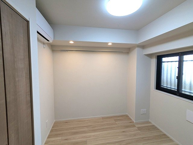 URBAN PARK浅草Ⅱのその他共用部分|リビングと独立した4.7帖洋室
リビングと各洋室にエアコンと照明・ダウンライト付
インターネット無料