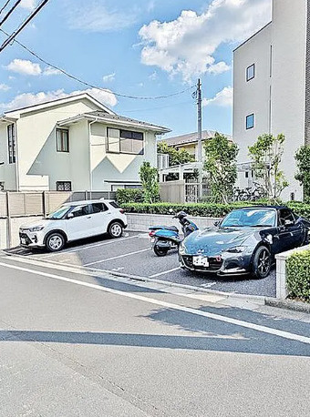 ヴァンベール光が丘公園の駐車場