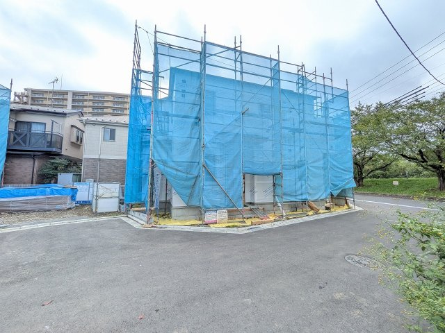八王子市　大和田町　新築一戸建て　１０期の外観|～京王八王子駅徒歩16分　並列2台駐車可能　省エネ性能認定住宅～