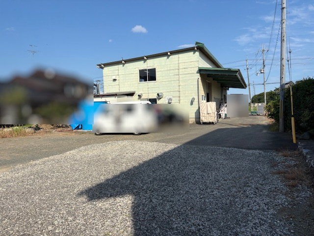 敷地ＢＩＧな２５４坪★鉄骨造の倉庫兼事務所★敷地内駐車１０台以上可能★高島市今津町の駐車場|駐車場スペース