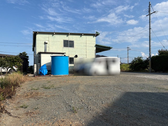 敷地ＢＩＧな２５４坪★鉄骨造の倉庫兼事務所★敷地内駐車１０台以上可能★高島市今津町の駐車場|駐車場スペース