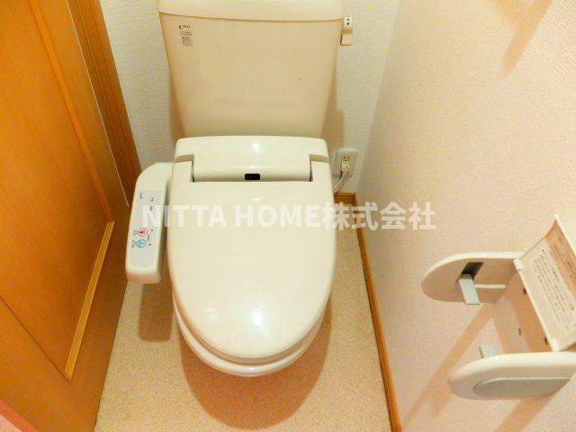 ベェル　ヴェルのトイレ|嬉しいウォシュレット付きのトイレです＊