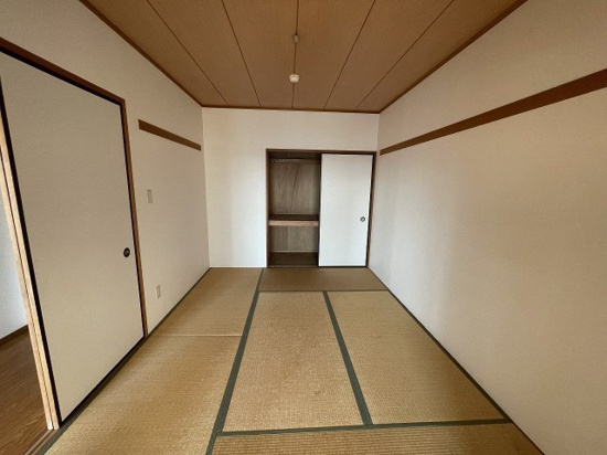 モーニングパーク朝霞の和室