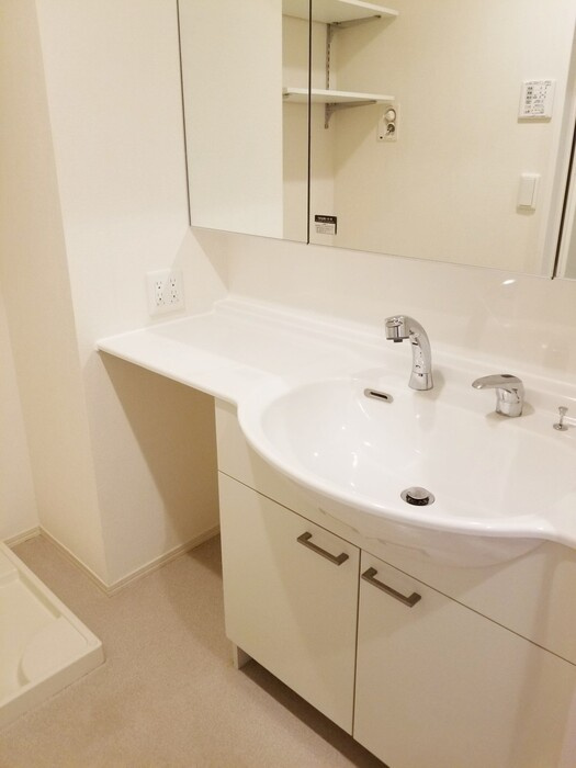 カームコートの独立洗面台