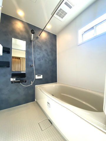 グランフォルテ極楽寺Ⅱのその他|当社施工例
１坪タイプの浴室