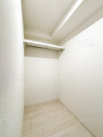 GOTOビルディングの収納|ウォークインクローゼットなので収納豊富です♪