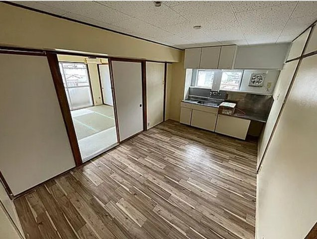 福井県】福井市1棟売りマンション　「利回り15.20％」の洋室