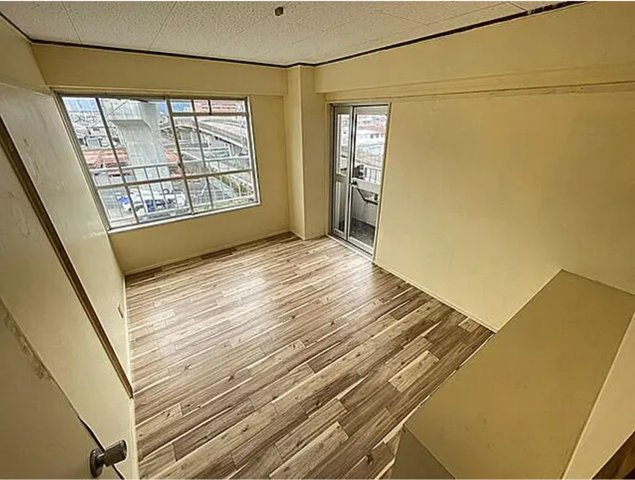 福井県】福井市1棟売りマンション　「利回り15.20％」の洋室