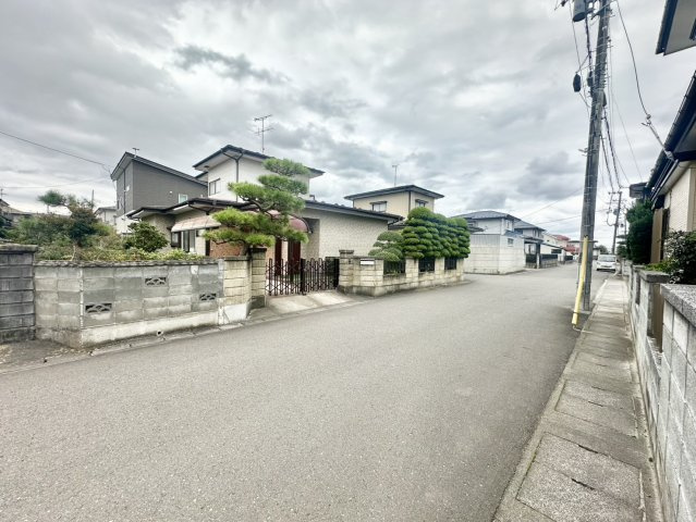 東松島市矢本字上河戸の前面道路含む現地写真