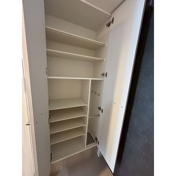 メイクスアート大曽根　名古屋市賃貸　仲介手数料無料の玄関