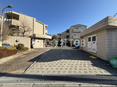 【エントランス】 | ドルフ喜多見 