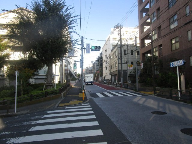 新宿区北新宿３丁目のビル