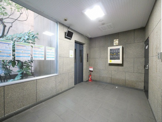 メロディーハイム美章園のロビー