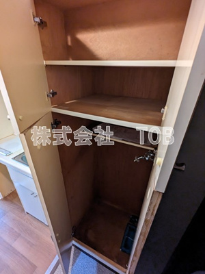 【収納】 | 烏山ダイカンプラザⅠ号館 | 玄関収納※別号室参考写真※