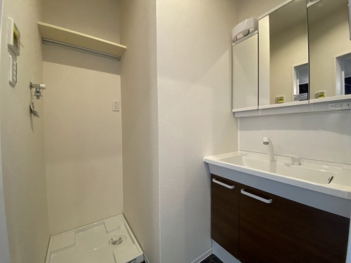 熊本市東区小山５丁目のアパートの独立洗面台