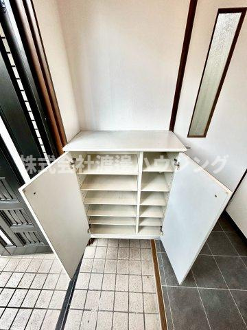 北石切町一戸建の収納|玄関収納