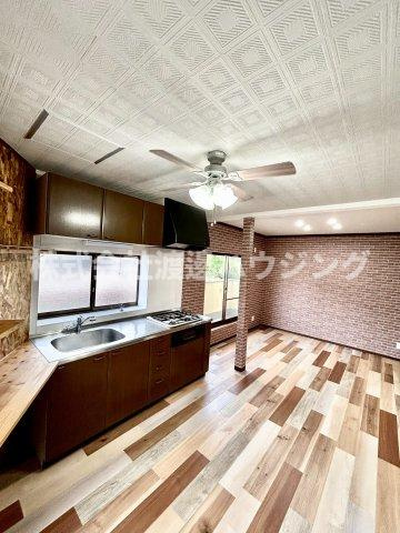 北石切町一戸建の内装