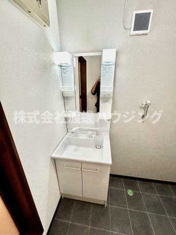 北石切町一戸建の洗面所